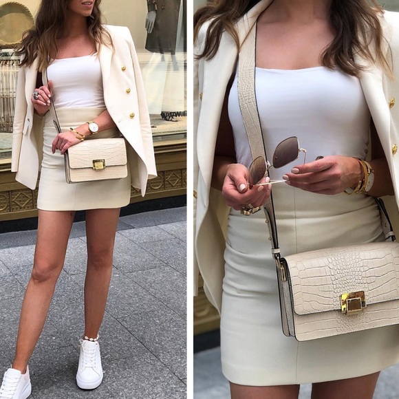 ✨BLOGGER FAV✨ NWT Zara Blazer with Buttons - Picture 4 of 16